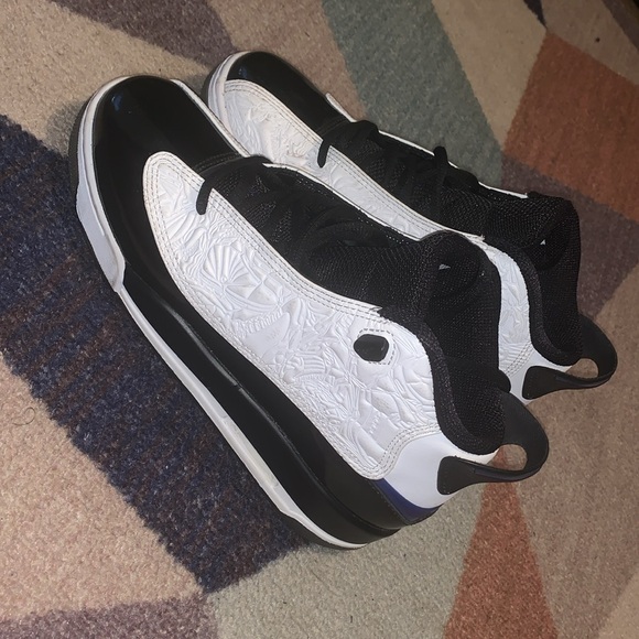Jordan dub zero size youth 5.5
Open to Offers! - Picture 2 of 10